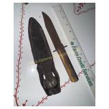 Bowie style fighting knife with leather sheath