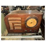 1938 Philco model 38-7 table top radio