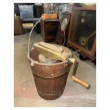 Hand crank ice cream maker