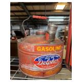 Vintage Delphos 2.5gallon red gas can