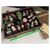Thomas Pacconi hand blown Christmas ornament collection in wooden crate with paperwork