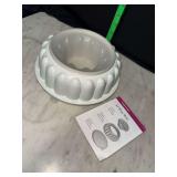 Tupperware Jel-Ring mold