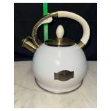Susteas whistling teapot
