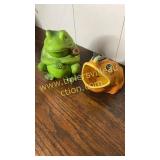 Smoking frog and orange sponge frog