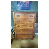 Oak chest of drawers