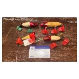 4 vintage 1940s wooden fishing lures red/white