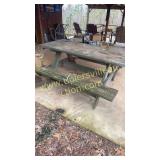 Picnic table