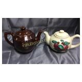 2 tea pots