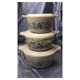 Set of 3 Pyrex homestead casserole dishes with