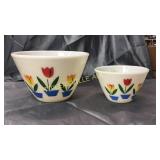 Pair of tulip fireking mixing bowls largest 9.5"