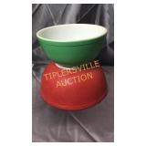 2 Pyrex mixing bowls