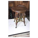 Organ stool with glass feet