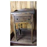 Primitive 30in Stand