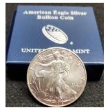 2016 Silver Eagle w/ Mint Case