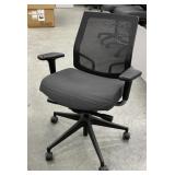 Rolling Office Arm Chair