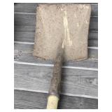 Shovel with Fiberglass Handle