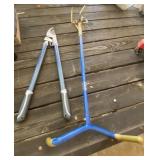 Pruners and Garden Claw