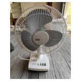 3 Blade Oscillating Fan