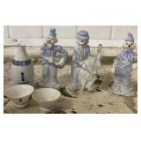 Saki Set and Clowns