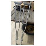 Like New Adjustable Aluminum Crutches