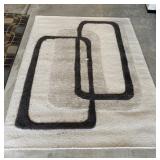 5' x 7' Area Rug
