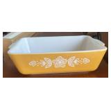 Pyrex Butterfly Gold 2qt Casserole Dish