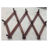 Accordion Expandable Coat Rack