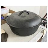 11" Cast Iron Dutch Oven w/Lid