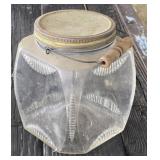 Product Jar with Lid
