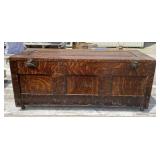 Trunk with Raised Panel top