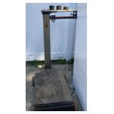 Howe Platform Scales with Weights