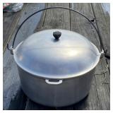 Aluminum Dutch Oven
