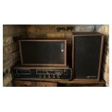 8 Track Stereo with Speakers