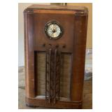 Grunow Floor Model World Band Radio