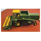John Deere 6600 Combine