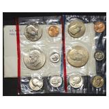 1976 US Double Mint Set in Envelope, With Ikes
