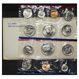 1981 US Double Mint Set in Envelope, With SBAs