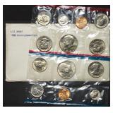 1980 US Double Mint Set in Envelope, With SBAs