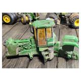 ERTL 1/16 John Deere 4WD Tractor Body