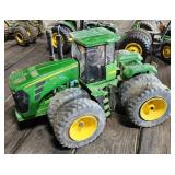 ERTL 1/16 John Deere 9530 4WD Tractor w/ Duals