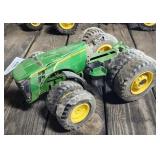 ERTL 1/16 John Deere FWA Tractor Chassis, Duals
