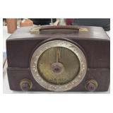 Zenith Table Top Radio