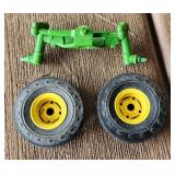 ERTL 1/16 John Deere 4020 Tractor Front End / Tire