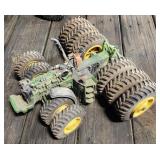 ERTL 1/16 John Deere FWA Tractor Chassis w/Triples