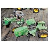 ERTL 1/16 John Deere 4WD Tractors, Narrow Tires