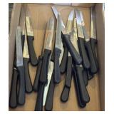 22 - Steak Knives