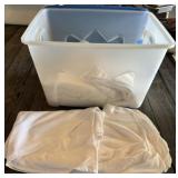 Tote of Round Table Lines