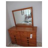 Dresser w/ Mirror, Dresser