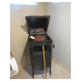 Aeolian Vocalion Victrolla w/ Records