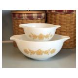 Set of 2 White/ Gold Butterfly Mixing Bowls
